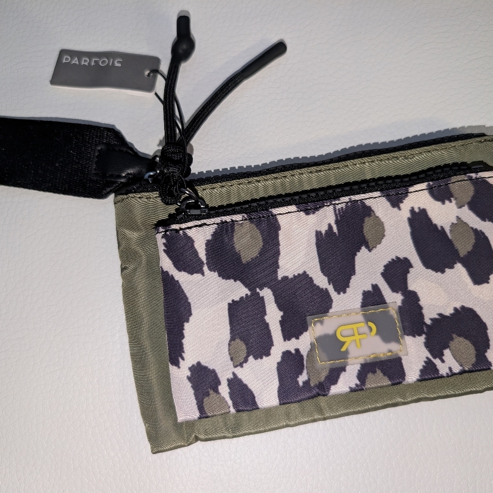 🫒 🐆 Parfois Green + Black Leopard Print Dual Zip Pouch Card Holder/ Organizer